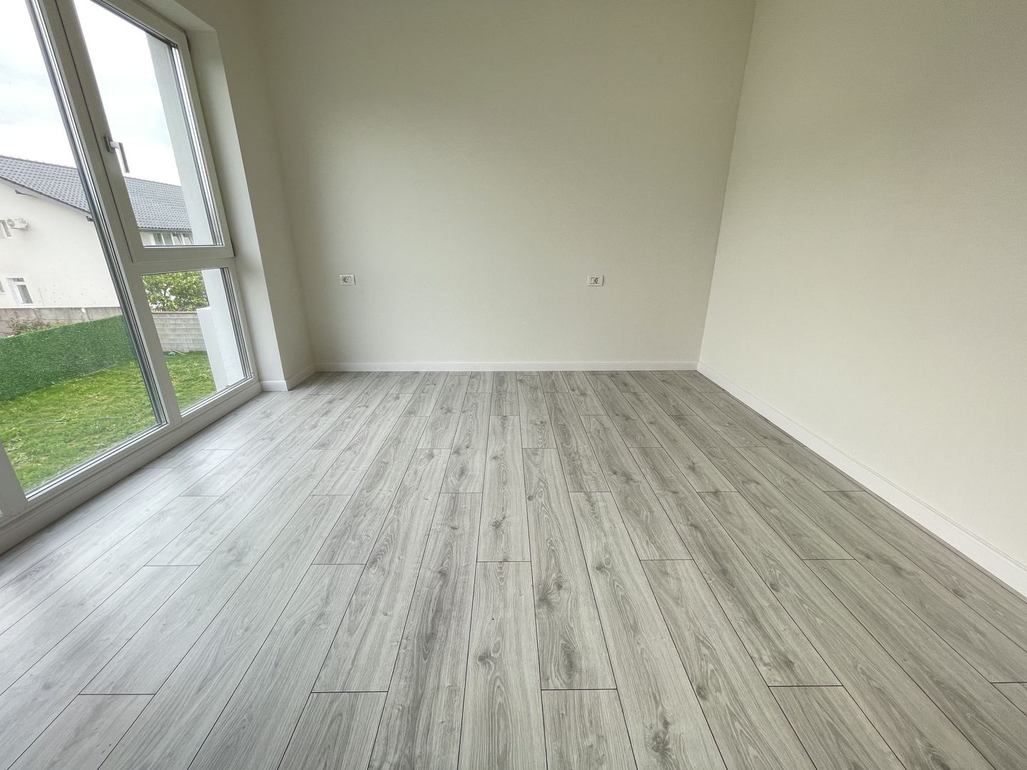 Duplex despărțit prin spațiu tehnic - Poză 11