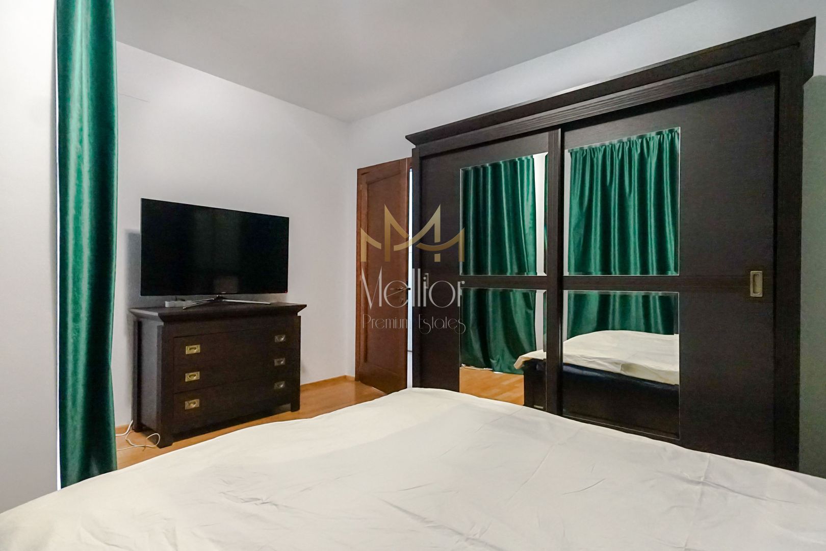 Ap spatios 4 camere, garaj, Andrei Muresanu, zona strazii Trifoiului - Poză 12