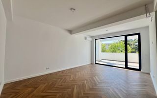 Vilă **6 camere  **451mp // Zona Iancu Nicolae - Poză 74