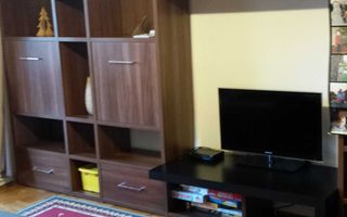 De vanzare apartament 4 camere/ zona Tractorul - Poză 1