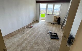 vand apartament 3 camere, zona Splai Mihai Viteazul , etaj superior - Poză 2
