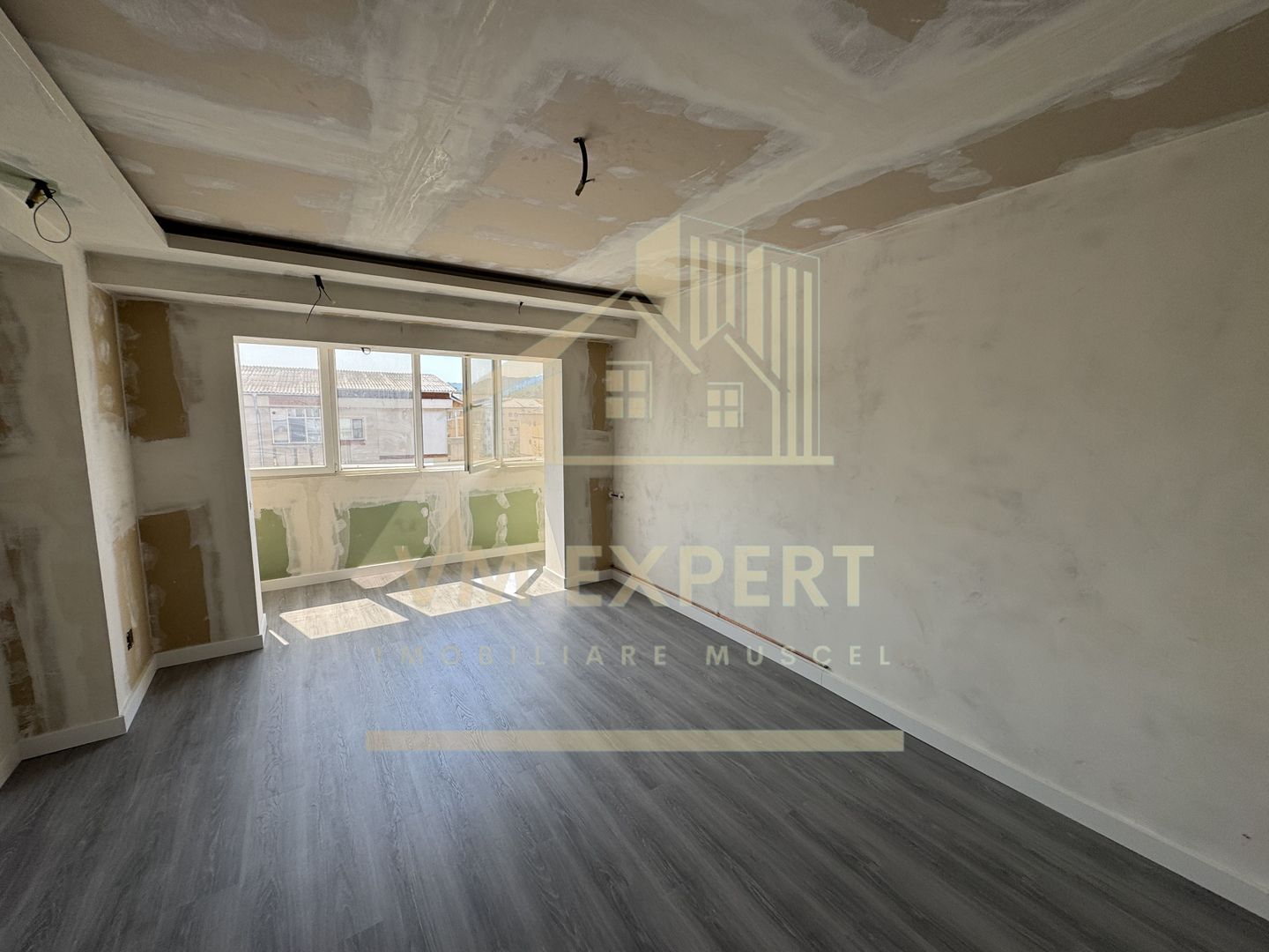 APARTAMENT 2 CAMERE CAMPULUNG, ETAJ 4, CARTIER VISOI - Poză 25