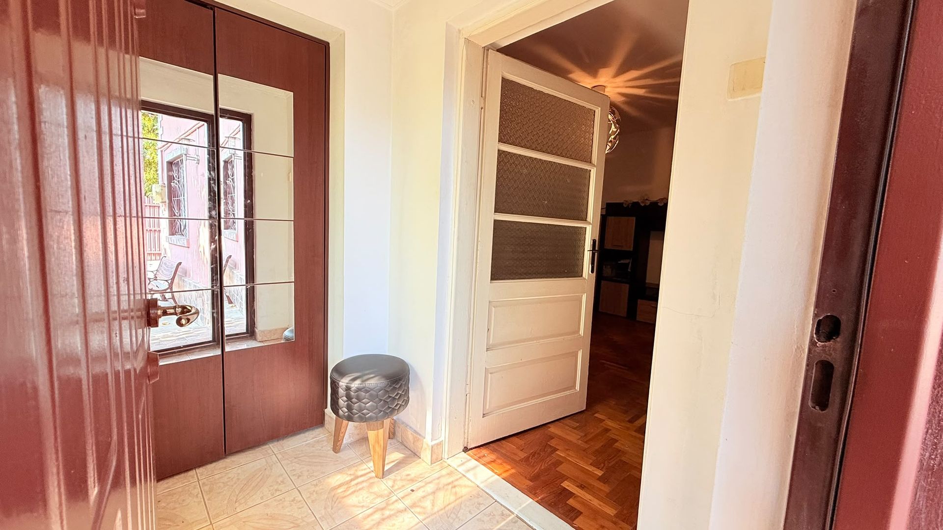 Casă de vânzare | 5 camere| Teren 428 mp | Voluntari, lângă Școala 1 - Poză 5