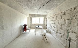 APARTAMENT SPATIOS CU VEDERE PE 2 PARTI - Poză 9
