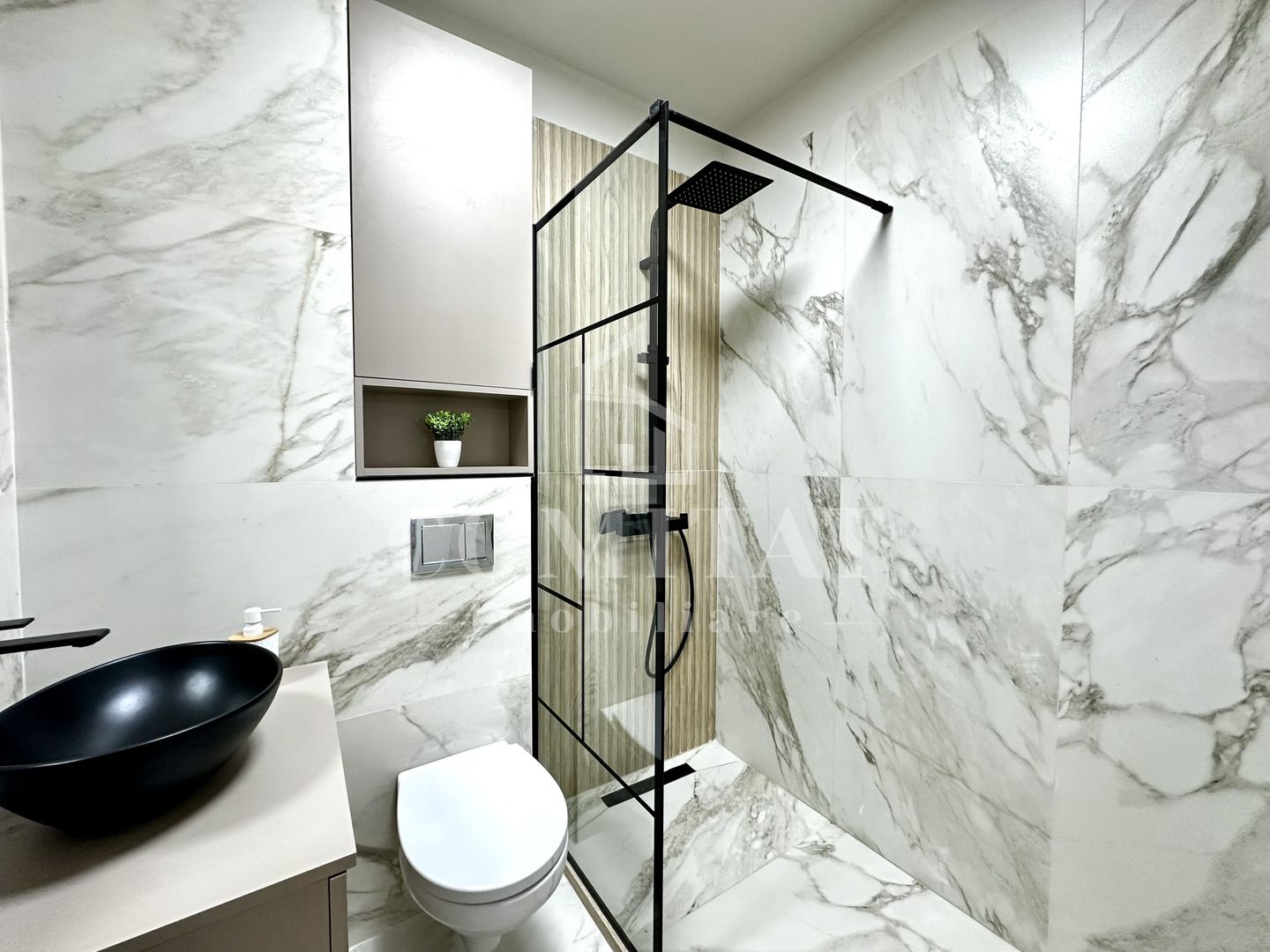 Apartament ultrafinisat | Etaj intermediar | Zona Str Tineretului - Poză 20