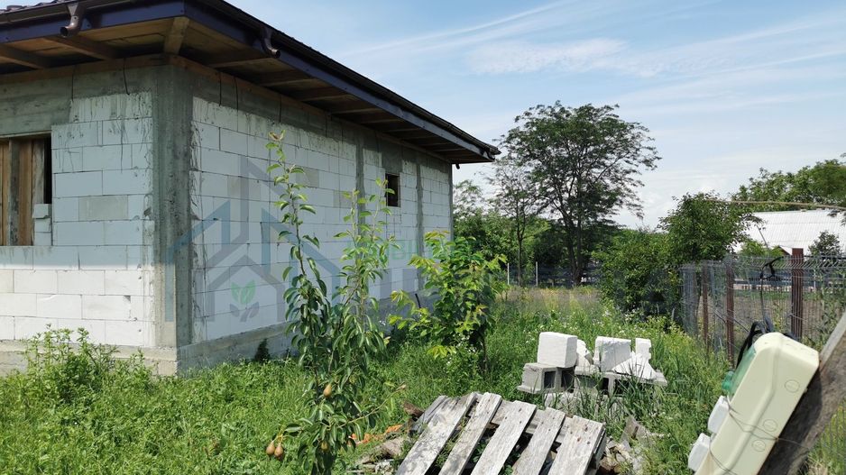 Casă de vânzare în Sat Horlești, Comuna Rediu, 3 camere, 108 mp construiți, 87 mp utili, teren 500 mp - Poză 6