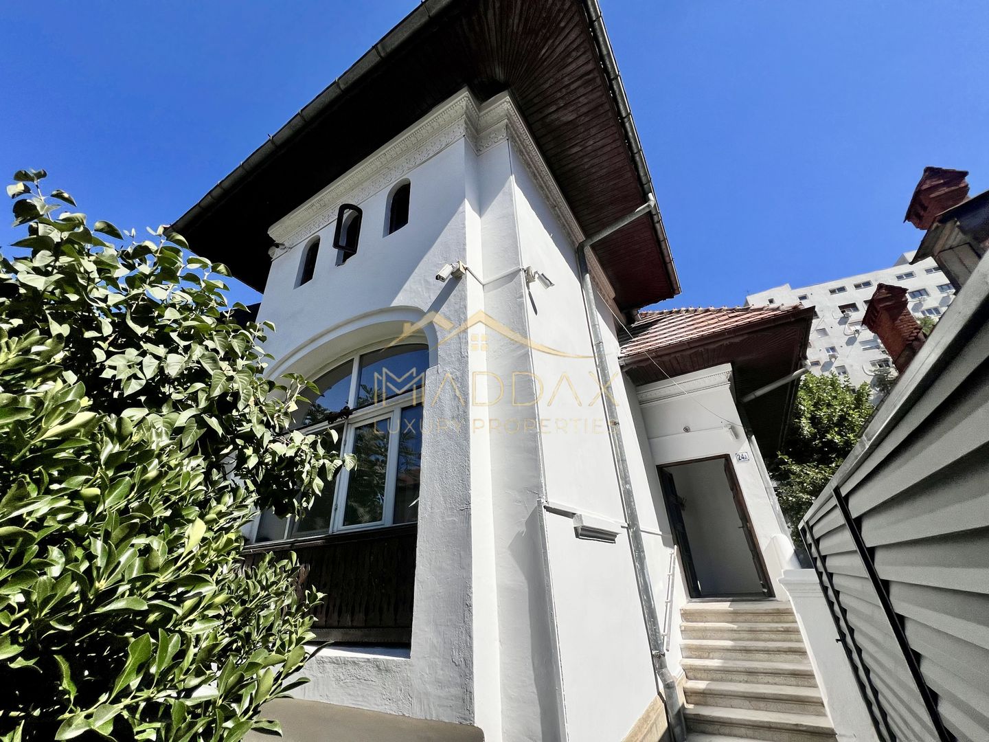 Vila EXCLUSIVISTA ***6 camere***// Dorobanți - Capitale - Poză 1