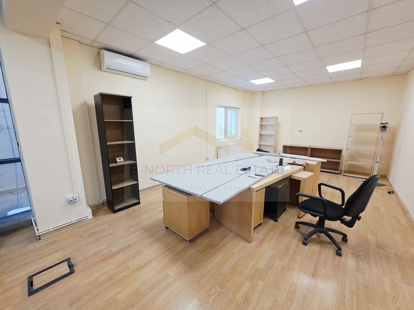Clădiri de birouri de închiriat Sector 4 – 1.100 mp, vizibilitate stradală - Poză 35