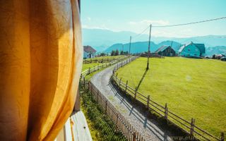 Exclusivitate - casa rustica, priveliste deosebita, 45 km de Brasov - Poză 2