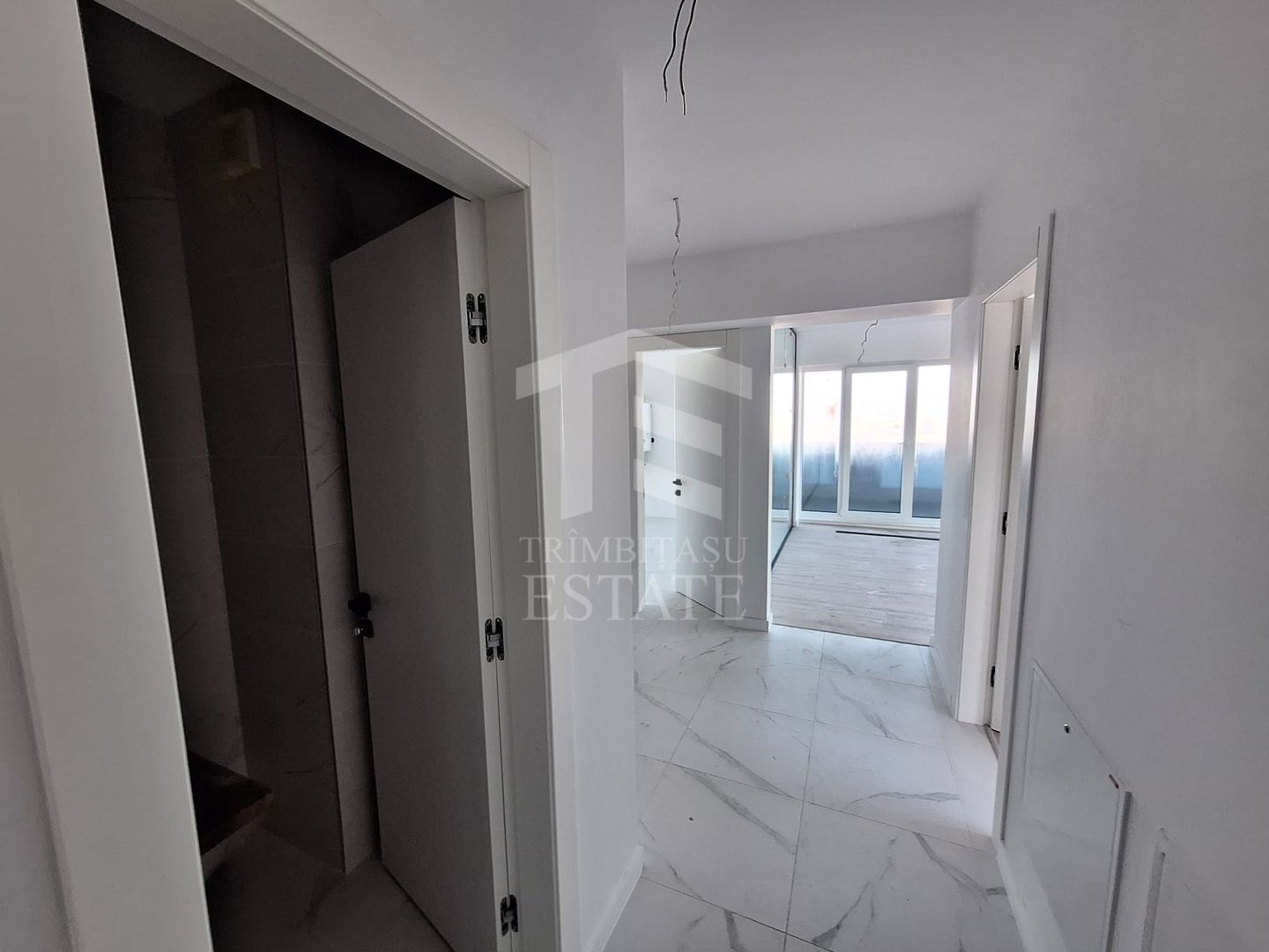 3 CAMERE - 2 BAI-2 BALCOANE - ULTRAFINISAT FINALIZAT  TITAN PALLADY - Poză 3