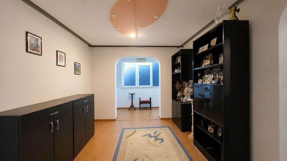 Apartament cu 4 camere de vânzare Coiciu - Poză 1