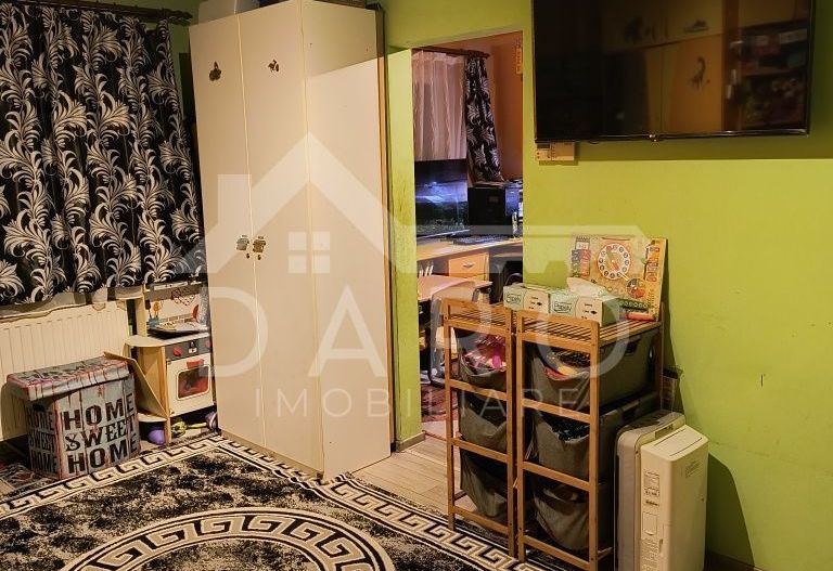 Se vinde apartament cu 2 camere - Poză 1
