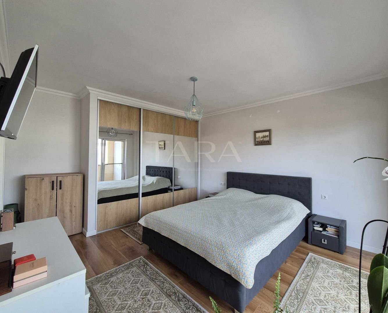 Apartament cu 3 camere, balcon de 12 mp și parcare – Floresti. - Poză 4