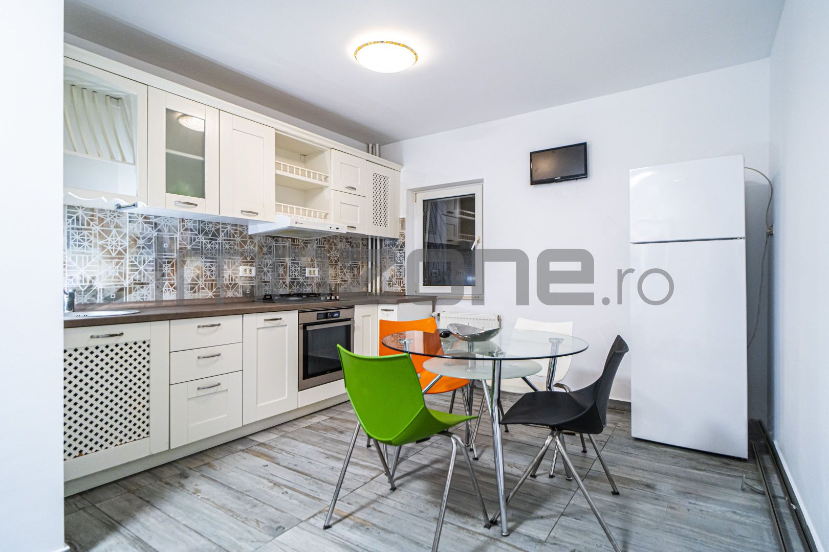 Drumul Sarii, 3 camere, 77 mp, et 5, 2 băi, bucatarie mare, disponibil imediat - Poză 10