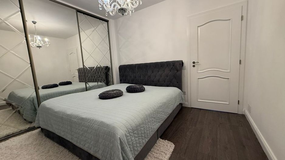 Apartament 3 camere decomandate, 2 bai,balcon, etaj intermediar, garaj - Poză 5