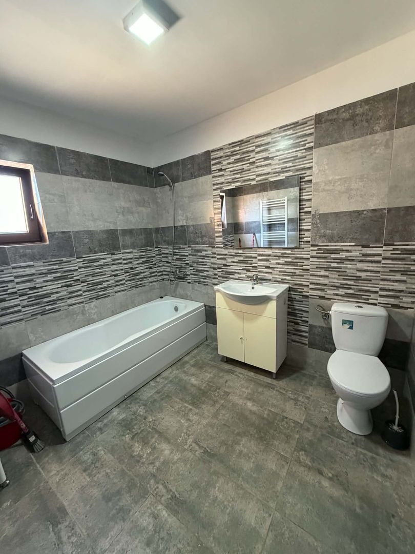Casă de închiriat | 120 mp | 3 dormitoare | Curte + Terasă | 600 €/lun - Poză 8