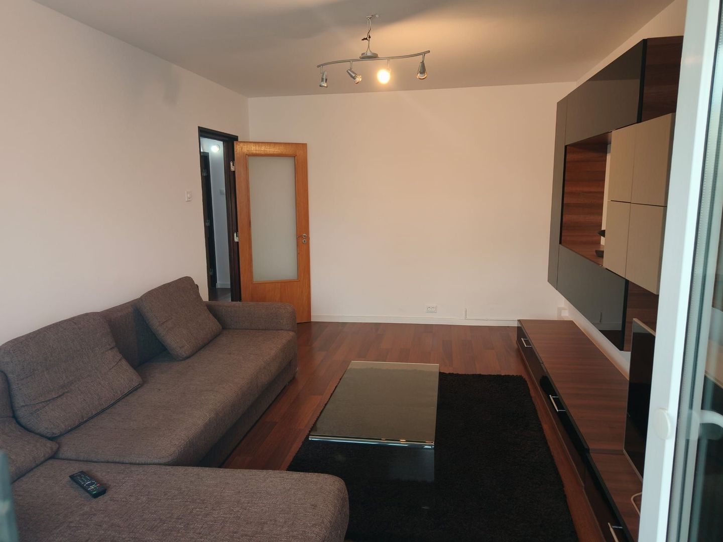 Apartament 3 camere Tractorul - Poză 8