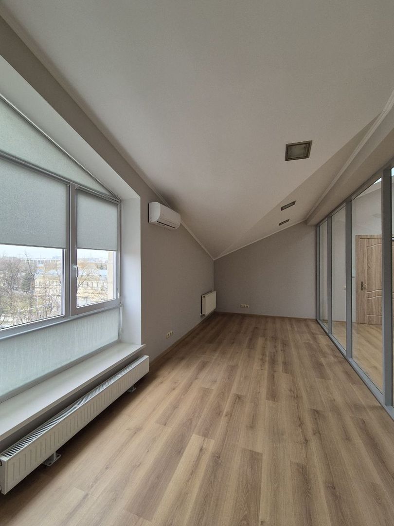 Spațiu comercial cu 6 camere de închiriat în Centru, Chișinău - Poză 7