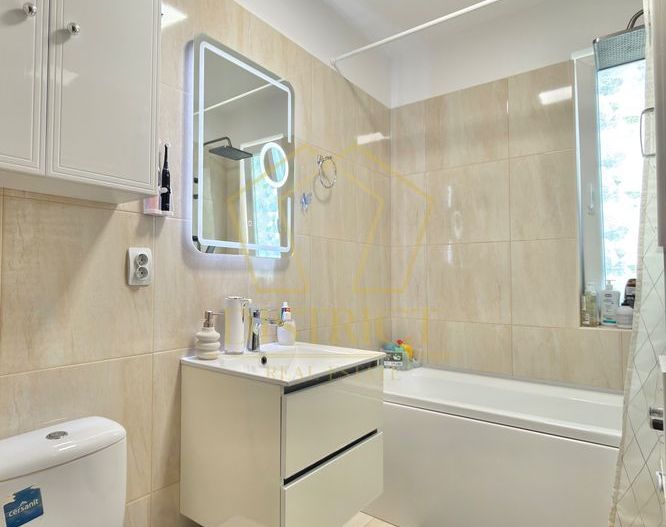 Apartament cu 3 camere decomandat, complet mobilat si utilat la parter in Giroc. - Poză 14