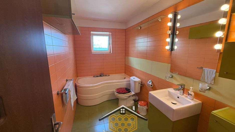 Oferta 2 case la pret de una in Ghercesti – Ideal pentru 2 familii - Poză 13