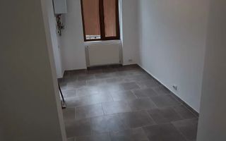 Vanzare apartament 3 camere, ULTRACENTRAL, zona Orange. - Poză 2