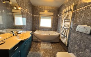 VILA CU 7 CAMERE IN COMPLEX REZIDENTIAL IN IANCU NICOLAE - Poză 5