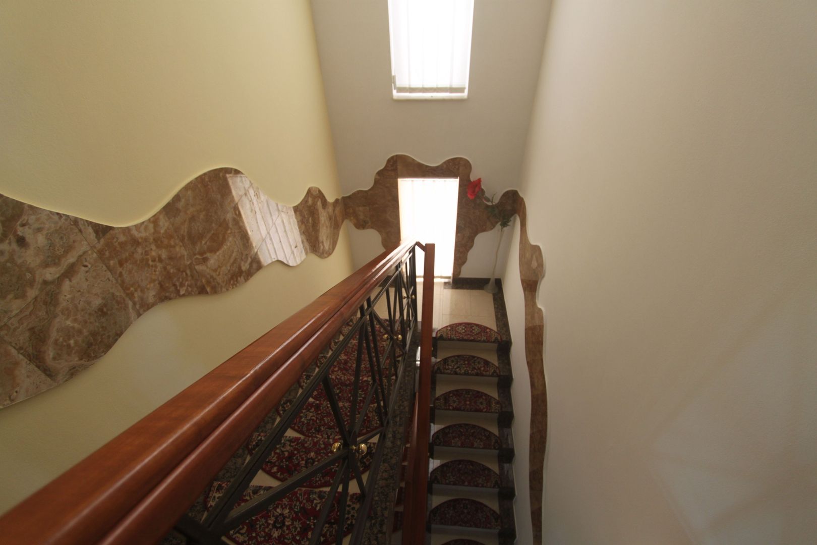 Casă / Vilă cu 8 camere de vânzare în zona Semicentral - Poză 18