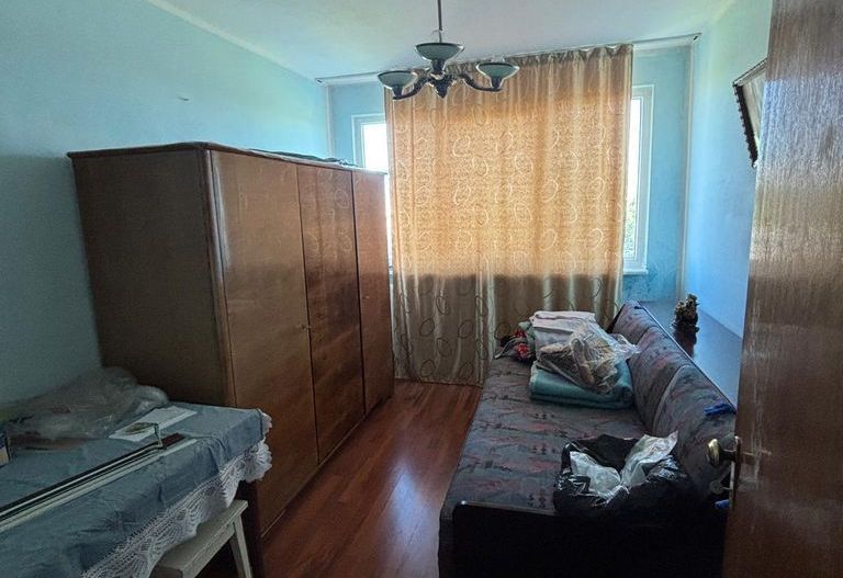 Apartament 3 camere. Centrala proprie. Bld. Brancoveanu. Zona Covasna. - Poză 4