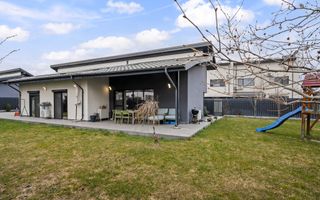 Vila pe parter cu 5 camere  | 655 mp teren | dotata cu panouri solare - Poză 3