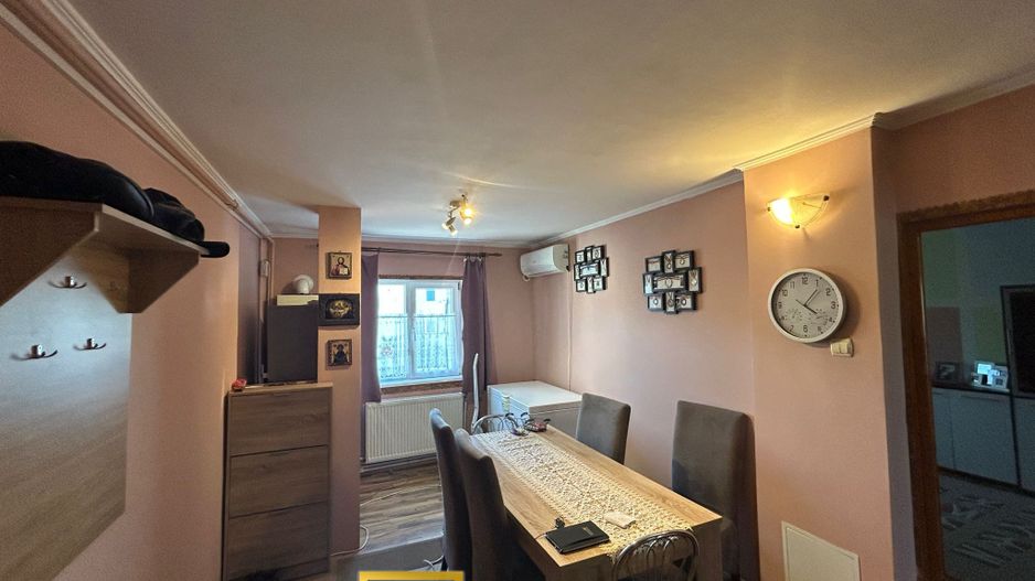 De vanzare apartament 3 camere/ Aradul Nou - Poză 1