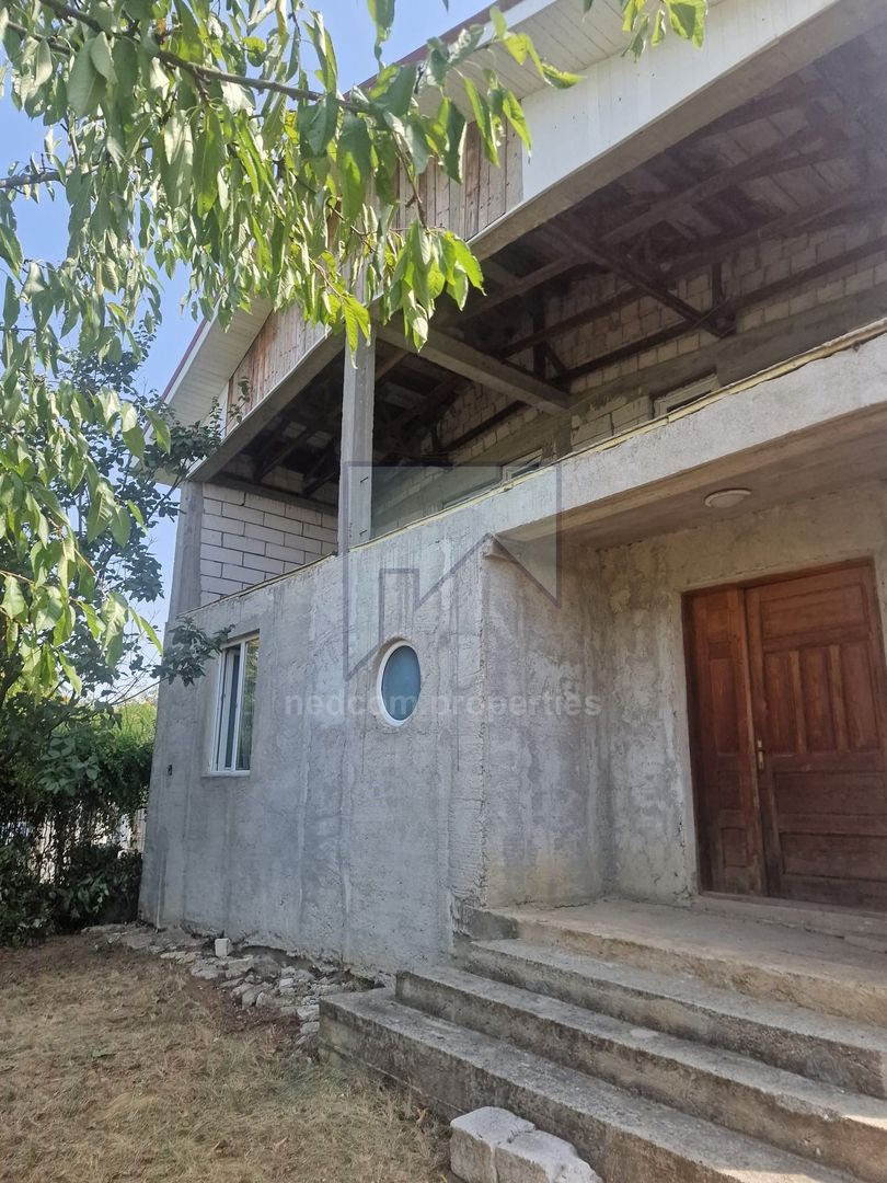 Vanzare Vila S+P+1E+Pod - Adunatii Copaceni - Poză 4