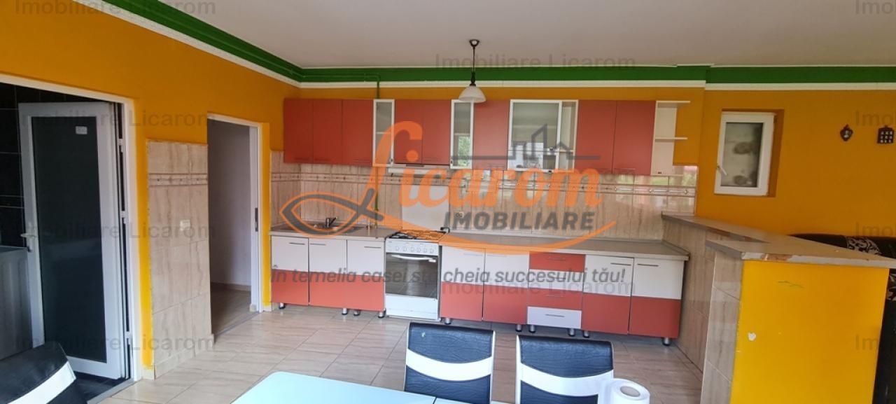 Casa individuala cu 2 apartamente, 6 camere,teren 403 mp,ASTRA. - Poză 5