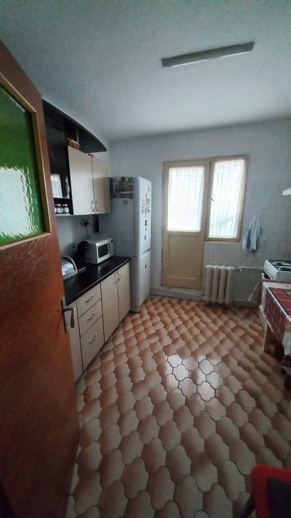 APARTAMENT 3 CAMERE ETAJ 6/8 BLOC 1981 METROU GORJULUI - Poză 6