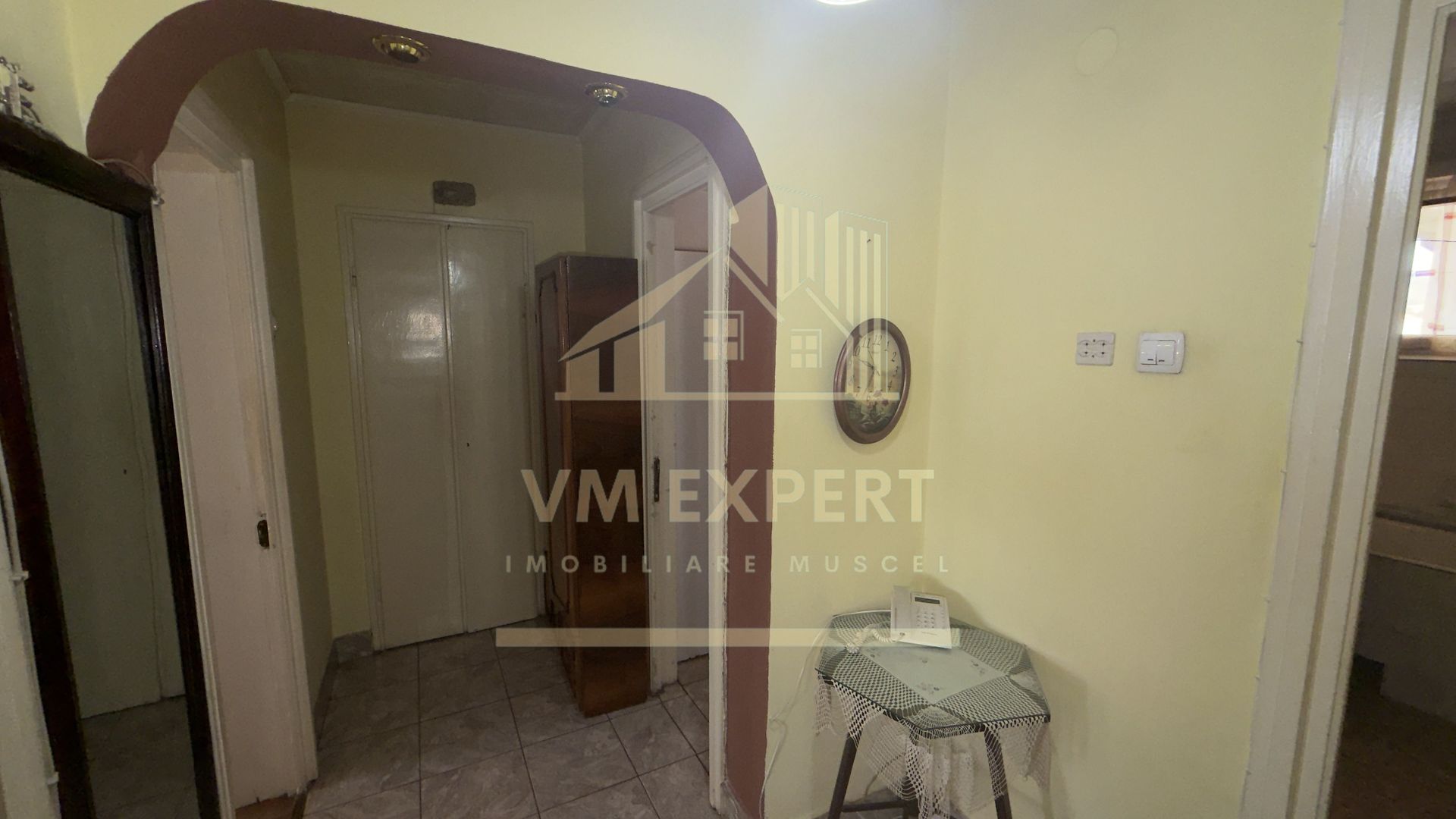 APARTAMENT 2 CAMERE ETAJ 4 ZONA ULTRACENTRALĂ CAMPULUNG - Poză 23