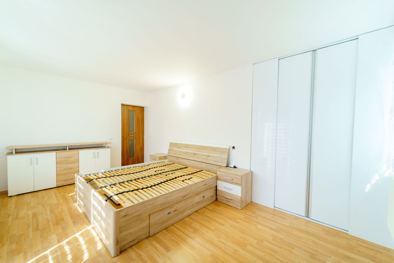 Apartament la casă zona Uta - Poză 7