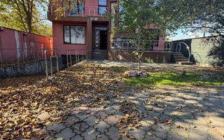Vila Spațioasă 9 Dormitoare. Investiție - Poză 1