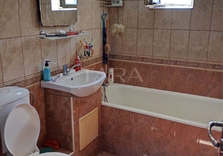 Apartament confortabil cu 3 camere. Perfect pentru familie. - Poză 5