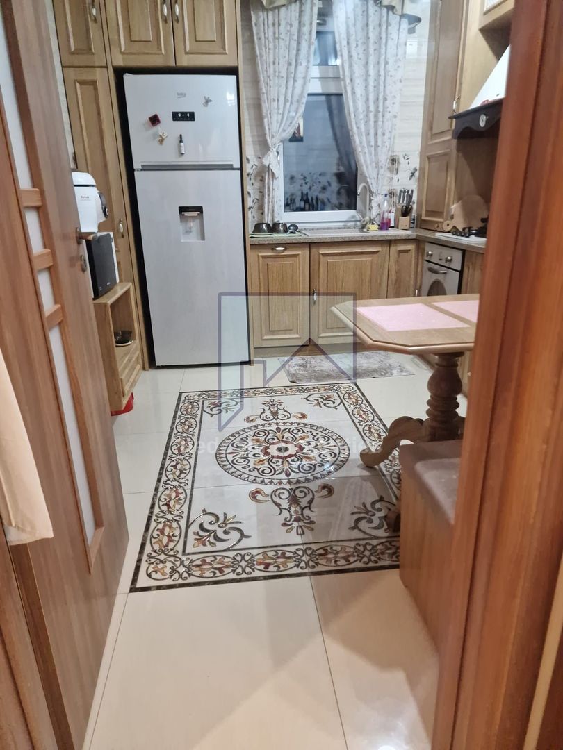Vanzare Apartament lux de 3 camere in zona Jiului - Poză 7
