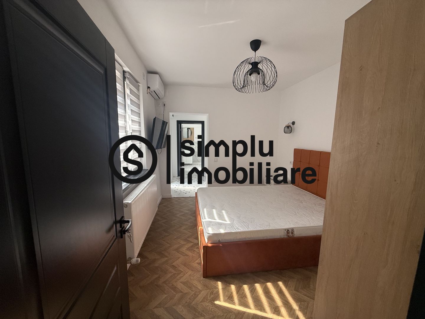 Garsoniera, ultracentral - 400 Euro - Poză 3