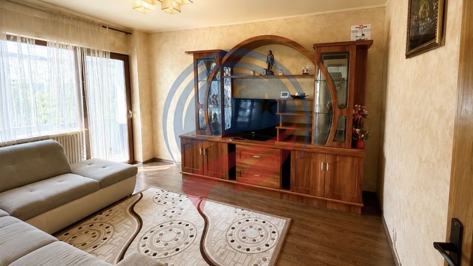 Apartament 3 camere decomandate, zona Lapus - Poză 2