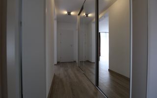 Apartament 2 camere, 3 balcoane, loc de parcare, centrala proprie, Dumbravita - Poză 13
