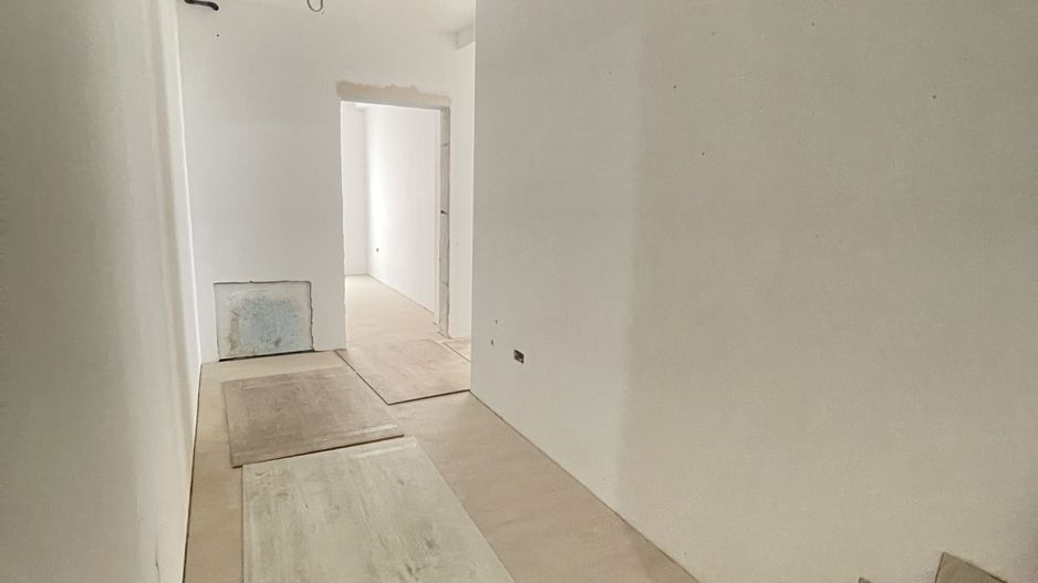 Giroc-Eso | Apartamente decomandate | Gradina proprie | Loc de parcare inclus - Poză 3