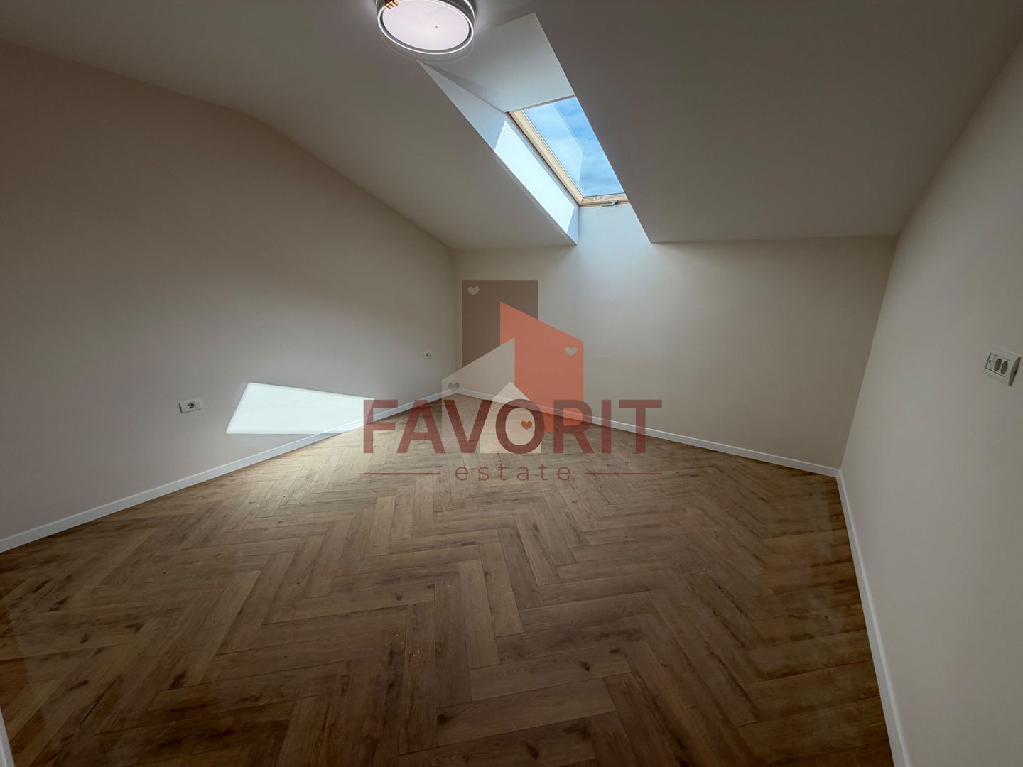 NOU. Disponibil imediat. Decomandat. Zona Soarelui - Poză 5