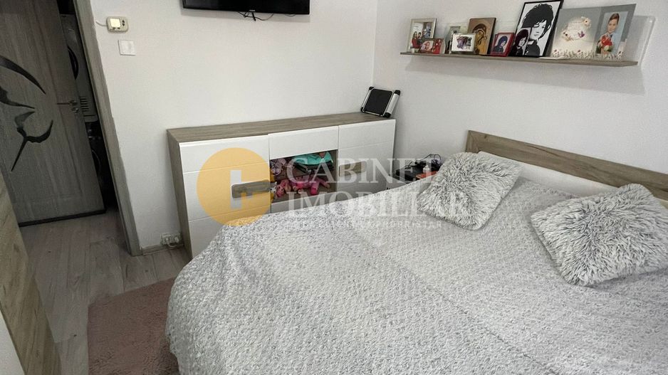 FARA RISC - PODU ROS - LICEUL EMIL RACOVITA - 3 CAMERE - RENOVAT - Poză 2