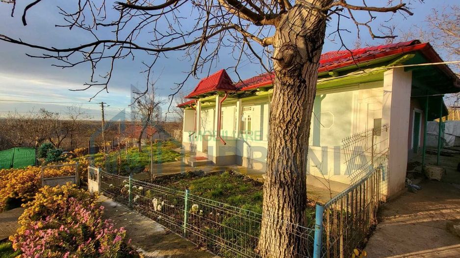 Casă și teren 1700 mp în Orzeni, Holboca (Iași) - Poză 6