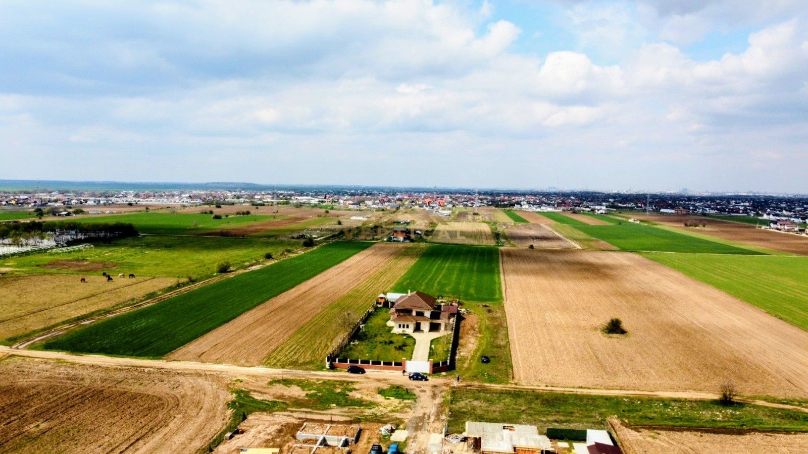 Teren CONSTRUIBIL in zona lacului - comuna Berceni - Poză 4