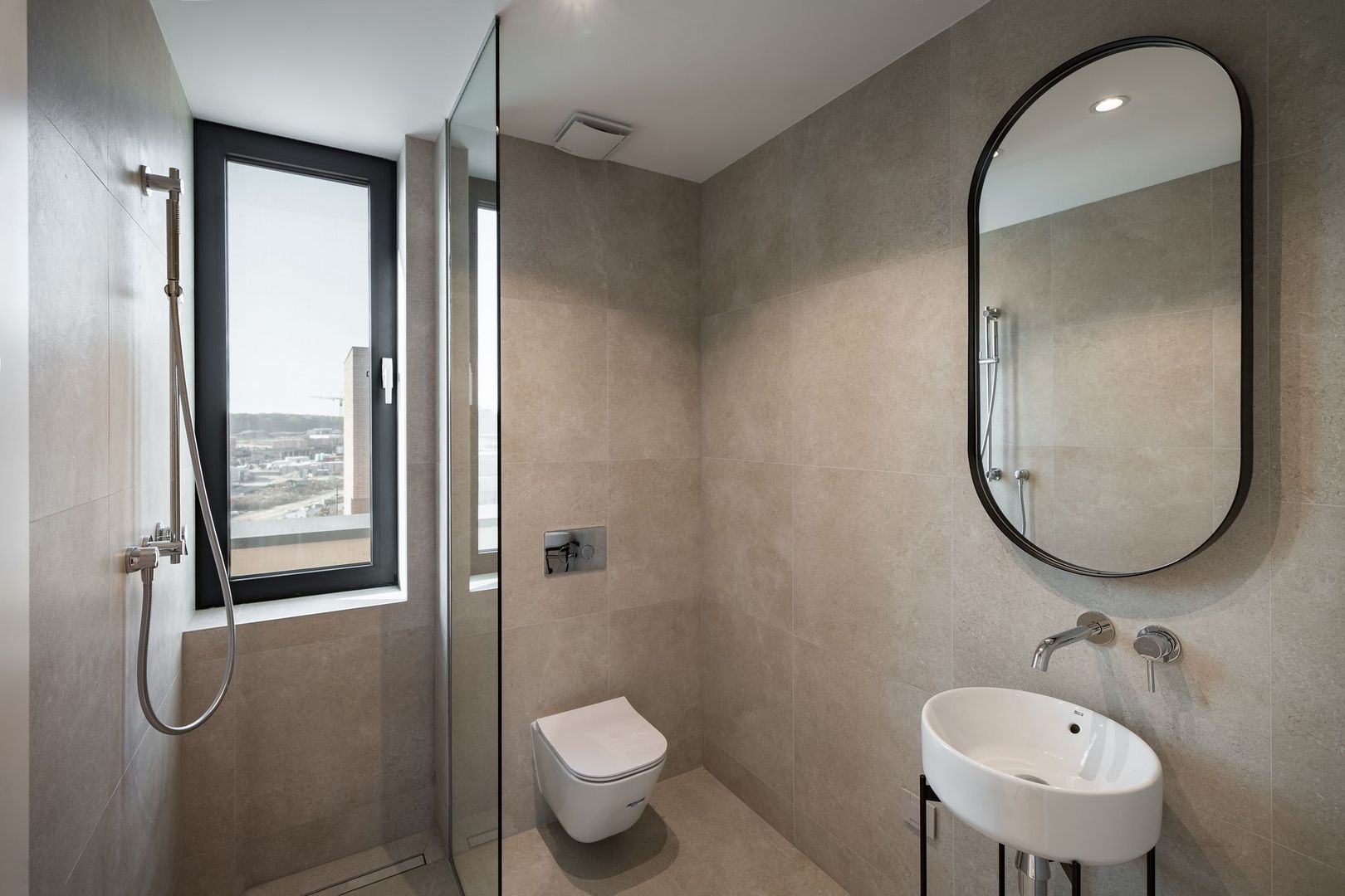 Apartament cu 4 camere mobilat in Amber Forest - Poză 18