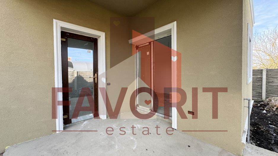 Casa Individuala in Mosnita. La asfalt. Cu Carport - Poză 13