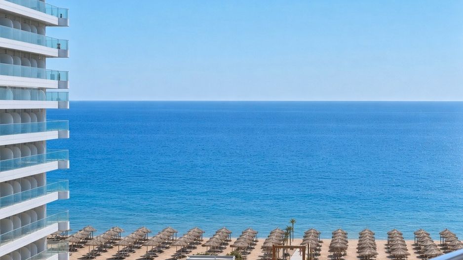 Imobil cu terasa dubla | prima linie la mare | Complex cu piscina - Poză 1