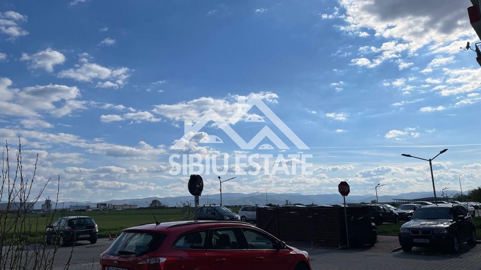 Apartament de vanzare cu 2 camere, loc de parcare, in Sibiu - Poză 1